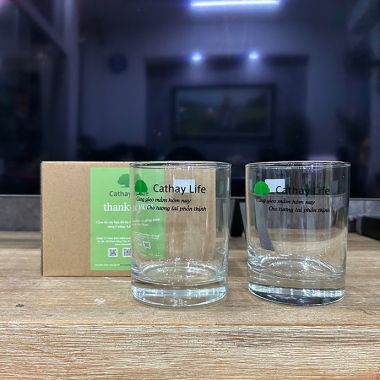 LY THỦY TINH IN LOGO – QUÀ TẶNG DOANH NGHIỆP TINH TẾ, THIẾT THỰC