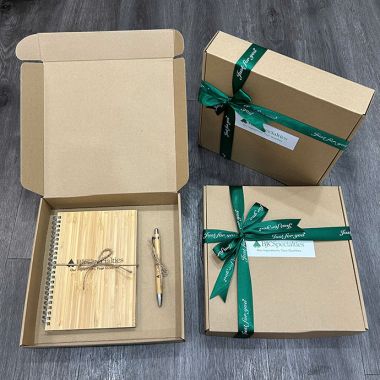 BỘ QUÀ TẶNG DOANH NGHIỆP THÂN THIỆN MÔI TRƯỜNG – SỔ GỖ TRE & BÚT TRE CAO CẤP