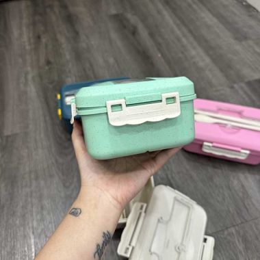 HỘP ĐỰNG CƠM LÚA MẠCH 3 NGĂN GỒM MUỖNG ĐŨA