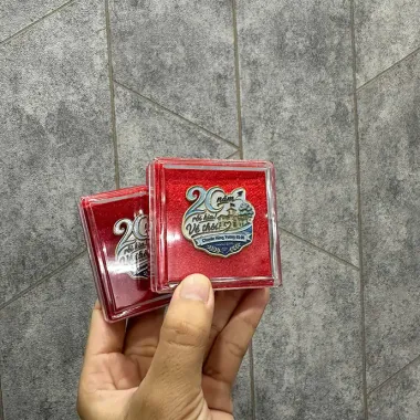 HUY HIỆU KIM LOẠI CAO CẤP - SẢN XUẤT HUY HIỆU CÀI ÁO IN LOGO THEO YÊU CẦU
