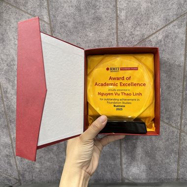 KỶ NIỆM CHƯƠNG PHA LÊ IN LOGO CAO CẤP - QUÀ TẶNG VINH DANH Ý NGHĨA