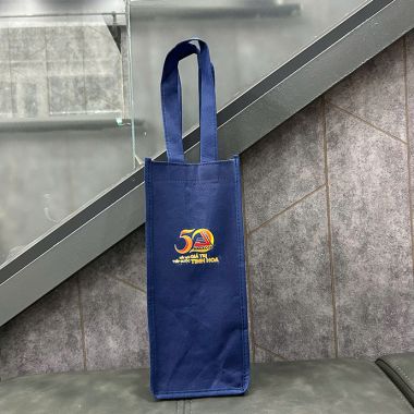 SẢN XUẤT TÚI VẢI KHÔNG DỆT ĐỰNG BÌNH NƯỚC GIÁ TỐT