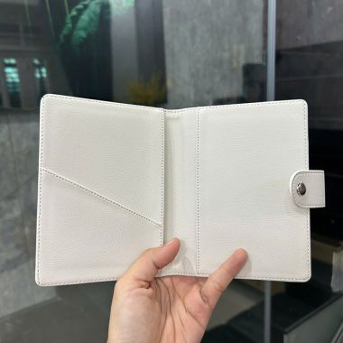 VÍ DA ĐỰNG HỘ CHIẾU CÓ NÚT BẤM - THIẾT KẾ SANG TRỌNG, TIỆN LỢI