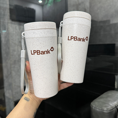 BÌNH NƯỚC NHỰA LÚA MẠCH 300ML - IN LOGO LPBANK