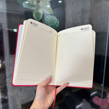 SỔ TAY BÌA BỒI IN LOGO RMIT - SỔ TAY IN LOGO THEO YÊU CẦU