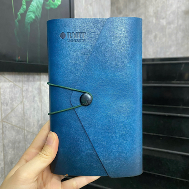 SỔ TAY A6 BÌA DA IN LOGO RMIT - SỔ TAY IN LOGO THEO YÊU CẦU