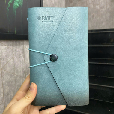 SỔ TAY A6 BÌA DA IN LOGO RMIT - SỔ TAY IN LOGO THEO YÊU CẦU