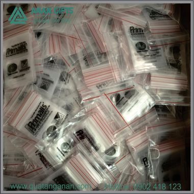 TÚI ZIPPER VIỀN ĐỎ