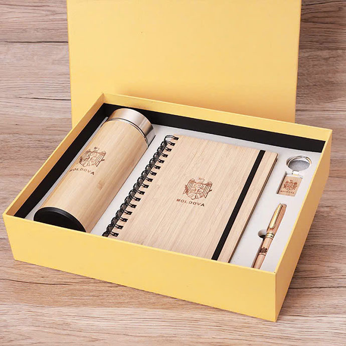 BỘ QUÀ TẶNG THÂN THIỆN MÔI TRƯỜNG - CHẤT LIỆU TRE BỀN ĐẸP, SANG TRỌNG