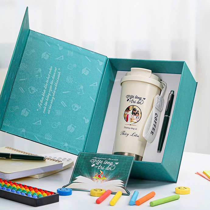 BỘ QUÀ TẶNG BÌNH GIỮ NHIỆT - BÚT KÝ IN LOGO THEO YÊU CẦU