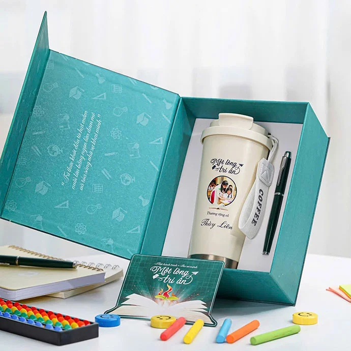 BỘ QUÀ TẶNG BÌNH GIỮ NHIỆT - BÚT KÝ IN LOGO THEO YÊU CẦU