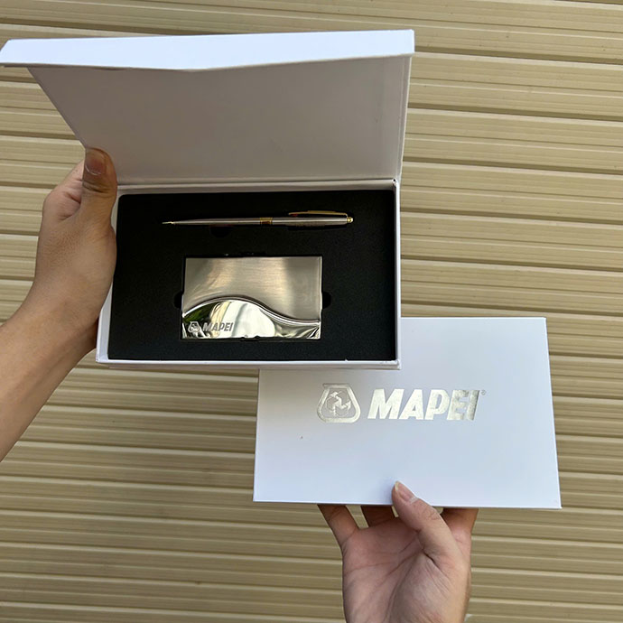 BỘ QUÀ TẶNG DOANH NGHIỆP CAO CẤP – BÚT KÝ & HỘP NAMECARD SANG TRỌNG