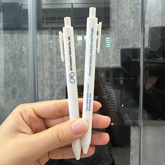 BÚT BI NHỰA IN LOGO THEO YÊU CẦU - QUÀ TẶNG QUẢNG CÁO DOANH