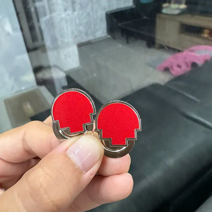 HUY HIỆU KIM LOẠI IN LOGO - GIA CÔNG THEO YÊU CẦU, SANG TRỌNG, BỀN ĐẸP