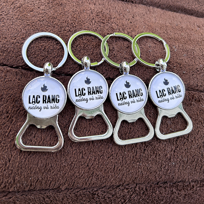 MÓC KHOÁ KHUI BIA IN LOGO LẠC RANG