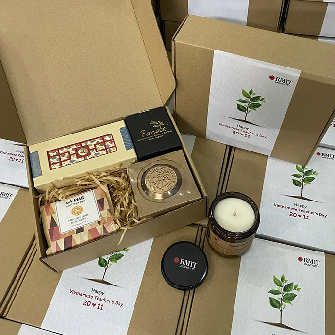 SET QUÀ TẶNG NẾN THƠM KÈM BỘ PHA CÀ PHÊ VÀ TRÀ - BỘ QUÀ TẶNG NẾN IN LOGO