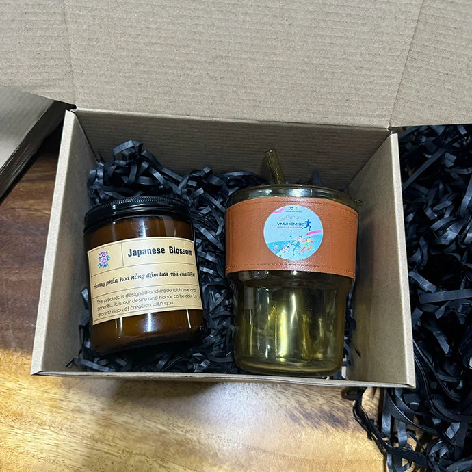 BỘ QUÀ TẶNG LY THỦY TINH KÈM NẾN THƠM - IN LOGO THEO YÊU CẦU