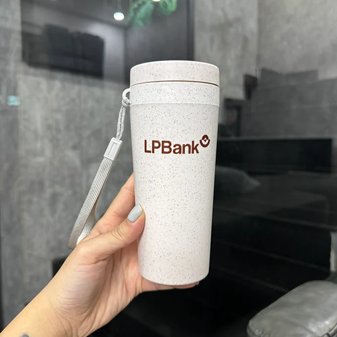 BÌNH NƯỚC NHỰA LÚA MẠCH 300ML - IN LOGO LPBANK