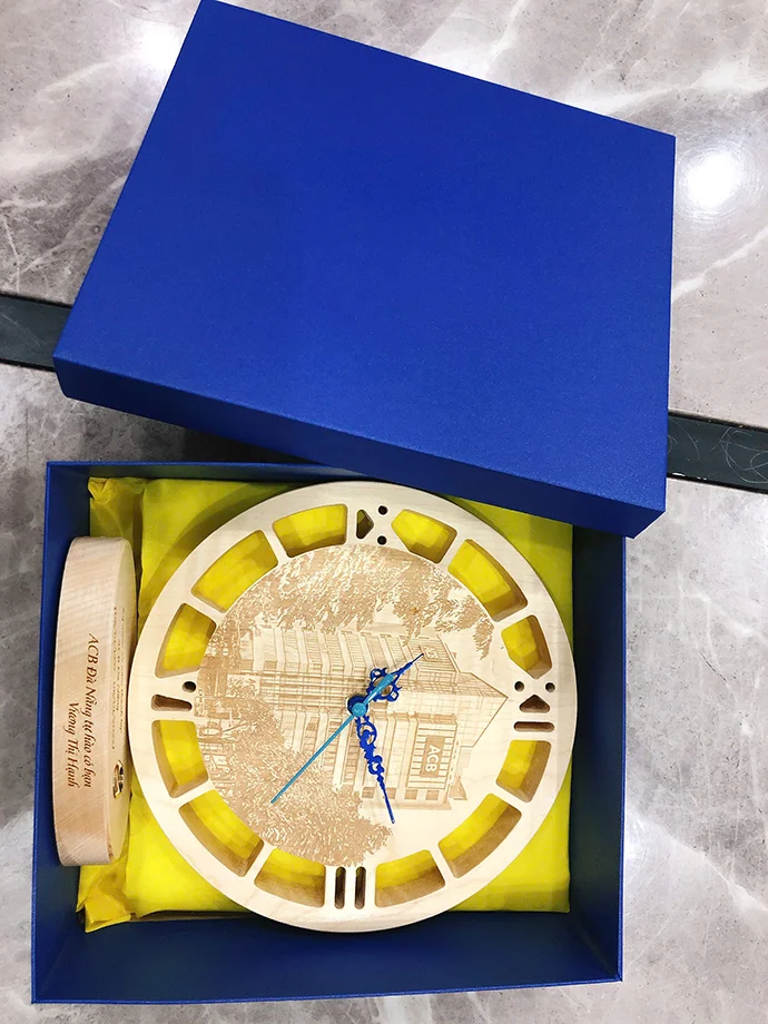 ĐỒNG HỒ GỖ TREO TƯỜNG - THIẾT KẾ IN LOGO THEO YÊU CẦU