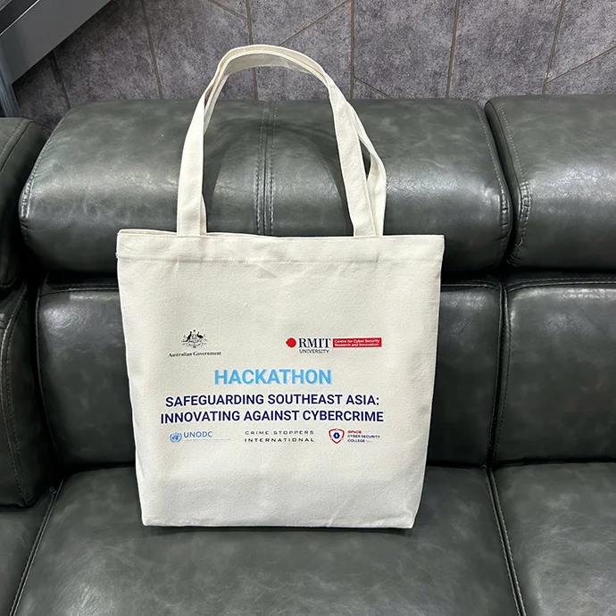 Gợi ý 5 loại túi quà tặng doanh nghiệp tinh tế và thiết thực